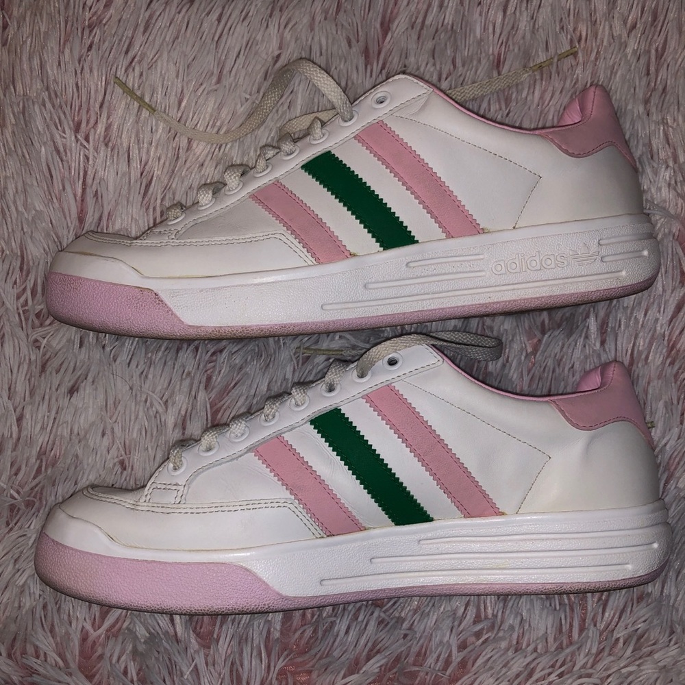 FINAL PRICE: Vintage Adidas Nastase✨